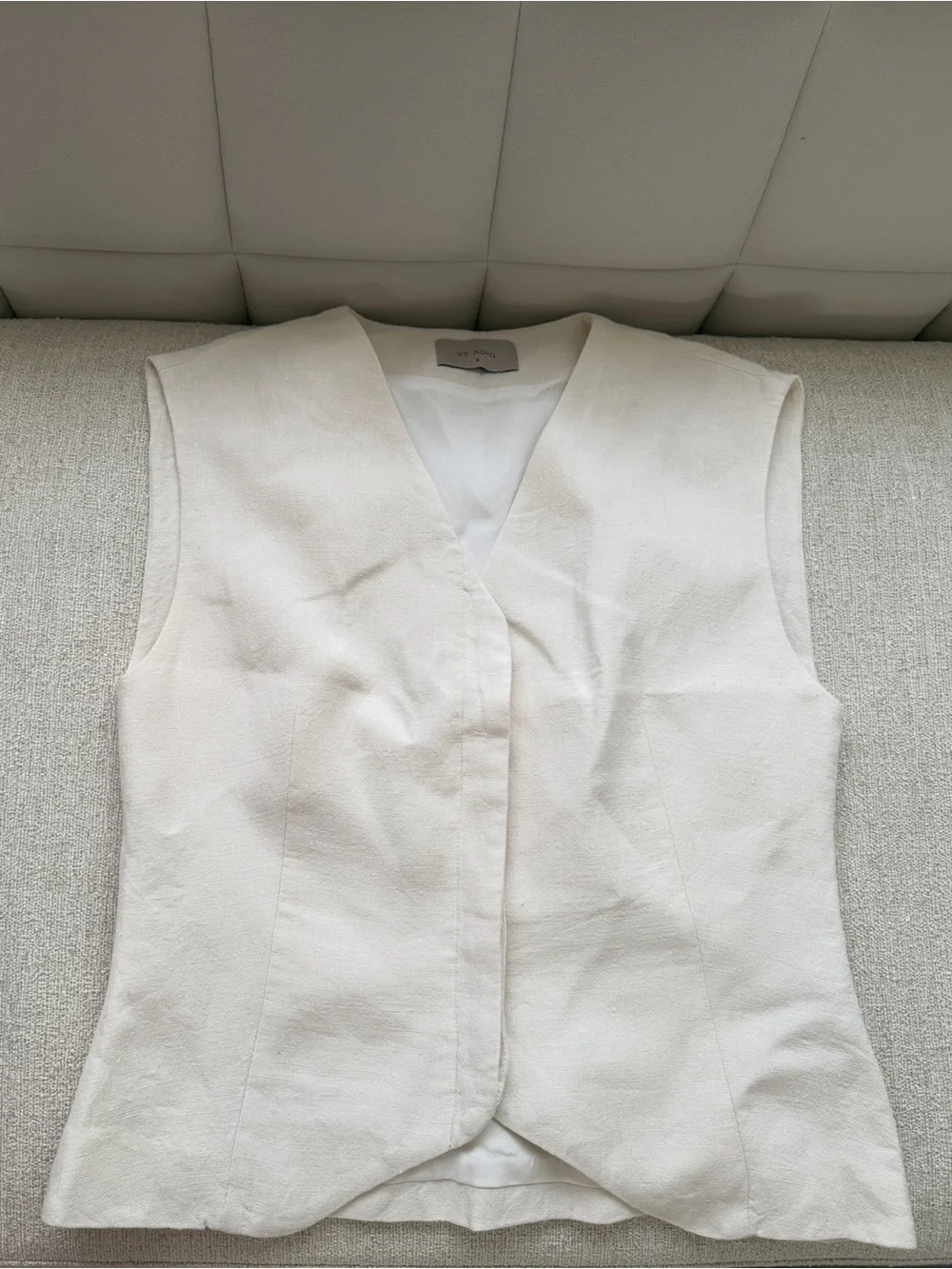 St. Agni Linen Vest - Picture 4 of 6